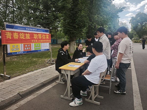 1747964582233812.jpg 49632de890105c5a13daa0e4efb19e4.jpg