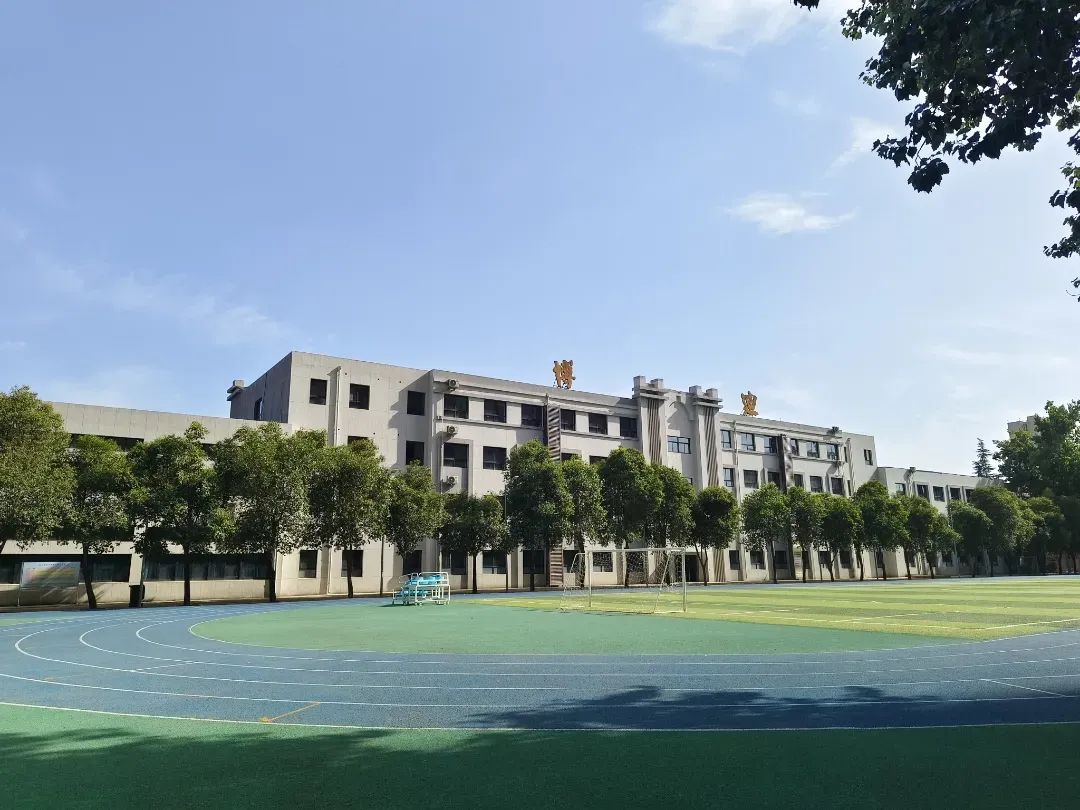 1749133736794184.jpg 1749133736794184.jpg